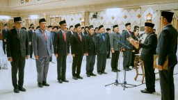 Bupati Gresik Lantik Empat Pejabat Eselon II Hasil Selter JPTP, Administrator, Pengawas dan Fungsional