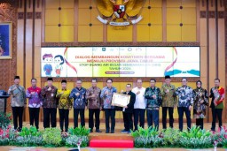 Pj Gubernur Adhy Ajak 8 Kab/Kota Tandatangani Komitmen Bersama Stop BABS