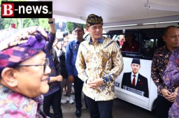 Jemput Bola hingga ke Desa, Menteri AHY Luncurkan Mobil Layanan Elektronik di Bali