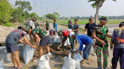 Satgas TMMD ke-120 Kodim 0816/Sidoarjo Laksanakan Normalisasi Sungai di Desa Penambangan