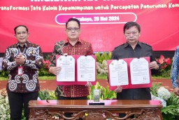 Tingkatkan Kualitas SDM ASN, Pemprov Jatim Tandatangani Perjanjian Kerjasama Dengan 12 Perguruan Tinggi