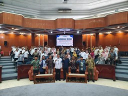 Tahun 2024, PPID Utama Pemprov Jatim Targetkan Perbaiki Skor Indeks KIP