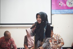 Terus Gelar Gelora Cinta, Kali Ini Bupati Ikfina Sasar Warga Ngembeh