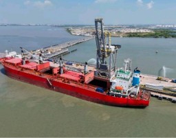 Konsentrat Tembaga Perdana Tiba di Smelter Baru Freeport 