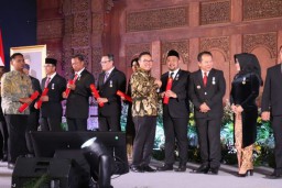 Pemkab Gresik Kembali Terima Penghargaan Manggala Karya Kencana