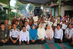 Bulik Soima Sasar Desa Suru Dawarblandong, Bupati Ikfina Ajak PKH Jangan Sampai Telantarkan Anak 