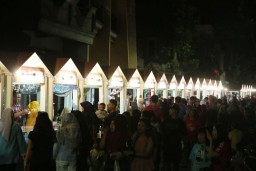 Hiburan dan Pasar Rakyat Semarakkan Opening Festival Peneleh 2024