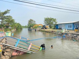 Plt Bupati Sidoarjo Segera Perbaiki Jembatan Kedungpeluk yang Ambruk