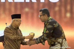 Lagi, Pemkot Mojokerto Torehkan Prestasi Raih Penghargaan UHC Kategori Utama dari Kemenko PMK