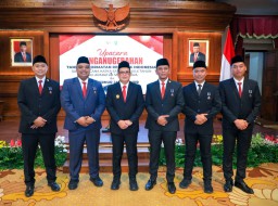 2.244 ASN Pemprov Jatim Dapat Satyalancana Karya Satya, Pj Gubernur Adhy Beri Apresiasi