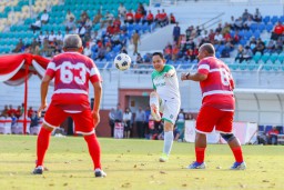 Pemprov Menang Empat Gol dari Bank Jatim di Mendadak Soccer II, Pj. Gubernur Adhy Jadi Starter Kemenangan