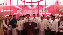 Pasangan H Slamet Junaidi dan Ra Mahfud Resmi Daftar Bacabup-Cawabup ke KPU sampang