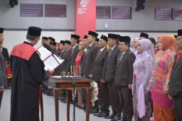 50 Anggota DPRD Kab Blitar Terpilih Periode 2024-2029 Diambil Sumpah Jabatan