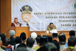 Salurkan Dana Hibah Rp10,8 Miliar, Wabup Gresik Tekankan Pentingnya Rumah Ibadah Yang Ramah Anak