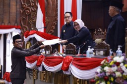 116 Anggota DPRD Jatim Pamit Akhiri Masa Tugas, Pj. Gubernur Adhy Beri Hormat Atas Kinerja yang Hebat dan Produktif