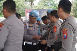 Subidprovos Bidpropam Polda Jatim Lakukan Gaktibplin Personil Polres Blitar