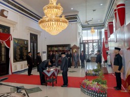 PJ Bupati Sampang Lantik Empat Pejabat Administrator dan Pengawas di Lingkungan Pemkab