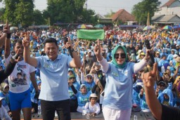 Paslon Subandi - Mimik Janjikan yang TerBAIK untuk Warga Tarik