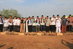 Peringati Hari Santri, Pjs Bupati Jazuli Lakukan Ground Breaking Pondok Pesantren Al Amin 3
