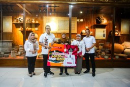 Pemkot Mojokerto Realisasikan Hadiah Umroh Bagi Konsumen Mojo Shop Fiesta