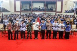 Peringati HUT Ke-79 PGRI dan Hari Guru Nasional, Kota Mojokerto Berbagi Penghargaan bagi Pahlawan Pendidikan