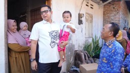 Peringati Hari Korpri, ASN Kota Mojokerto Berbagi dengan Lansia dan Sehatkan Balita