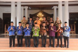 Lepas Kafilah MTQ Korpri ke-VII, Pjs Bupati Mojokerto Tekankan Persiapan dan Jaga Nama Baik Daerah