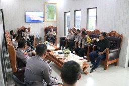 Kapolres Mojokerto Kota AKBP Daniel Ajak PJU Perkuat Amankan Pilkada Serentak