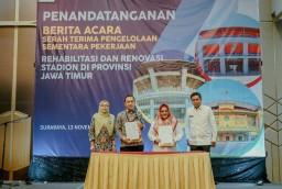 Rehabilitasi dan Renovasi Stadion Gelora Joko Samudro Selesai, Bangunan Diserahkan Pemkab