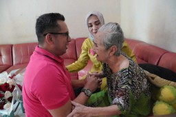 Pemkot Mojokerto Beri Apresiasi dan Kejutan Bagi Ibu-Ibu Lansia