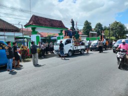 Tuntut Kepala Desa Bendosewu Mundur, Puluhan Warga Gruduk Kantor Desa 