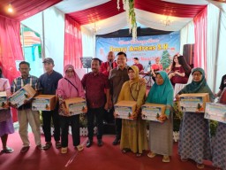 Ketua Umum KONI Kabupaten Blitar Tony Andreas, SH Berbagi Kasih di Hari Natal dan Tahun Baru