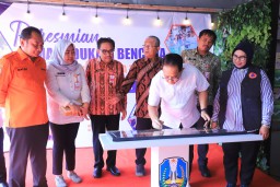 Resmikan Taman Edukasi Bencana BPBD Jatim, Pj. Gubernur Adhy: Mampu Tingkatkan Mitigasi Bencana Hingga 70 Persen