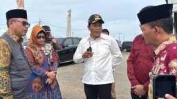 Plt Bupati Sidoarjo Segera Perbaiki Jalan Rusak Banjar Kemuning