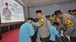 Polres Blitar Peringati Isra Mi'raj dengan Santunan Anak Yatim dan Tausiyah