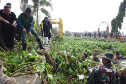 Gerakan Jihad Rawat Sungai, Plt Bupati Subandi Perintahkan Kades Bikin Perdes Sampah