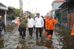 Atasi Banjir, Plt. Bupati Sidoarjo Bersama Pj. Gubernur Jatim Susuri Sungai Mbah Gepuk