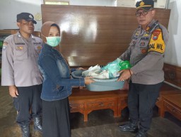 Polisi Amankan Bayi Ditemukan di Warung Kosong Diwek Jombang