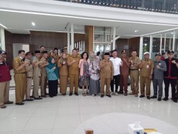 Bupati Malang Bersama Anggota Dewan Sambang Desa Singosari Gotong Royong Bangun Desa Makmur 