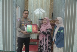 Polres Blitar Bersinergi, Gelar Bakti Sosial Polri Presisi Sambut Bulan Suci Ramadhan di Masjid As-Salam Wlingi