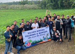 Usung Semangat "We Share We Care" BRI Bikers Community Surabaya Tanjung Perak Gelar Silver Bikers Touring & Baksos