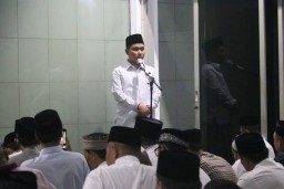 Bupati Al Barra Ajak Tingkatkan Ketakwaan, Gelar Tarawih Perdana Bersama ASN