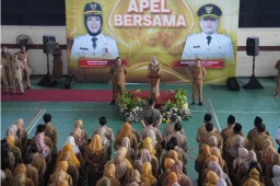 Pimpin Apel Bersama Karyawan Pemkot Mojokerto, Ning Ita Sebut 5 Misi Besar Kota Mojokerto