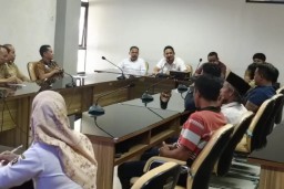 Komisi III DPRD Kab. Blitar Gelar Hearing dengan Penambang Pasir, Bahas Solusi atas Penutupan Tambang