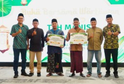 Bersama PWI dan KWG, Petrokimia Gresik Beri Bantuan Ponpes Tahfidz 