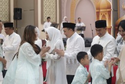 Sambut Idul Fitri Polda Jatim Laksanakan Sholat Id dan Gelar Halalbihalal