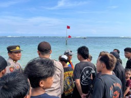 3 Santri Pondok Dilaporkan Hilang Terseret Ombak di Pantai Balekambang, Polres Malang Kerahkan Tim Gabungan Pencarian