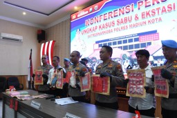 Polres Madiun Kota Ciduk Pengedar Narkoba dan Sita 1 Kilogram Sabu