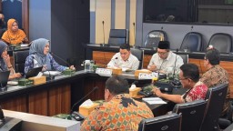 Bupati Gus Barra Gelar Monev, Usai Luncurkan UHC BPJS 100%, Pastikan Pelayanan Kesehatan Optimal