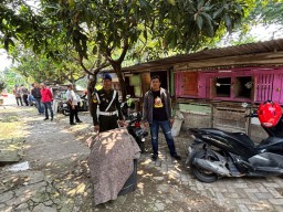 Polres Gresik Grebek Lokasi Terduga Perjudian Sabung Ayam